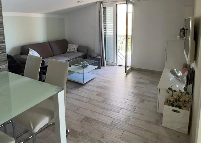 For Families With Children - 24913