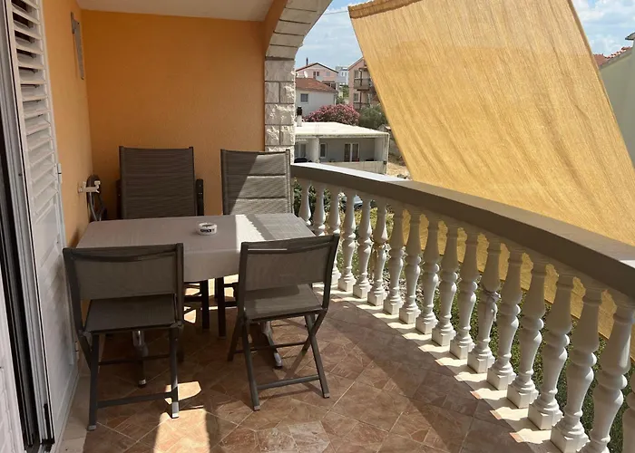 For Families With Children - 24913 *